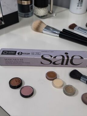 Saie Mascara 101 - Lavender Packaging, Black Formula